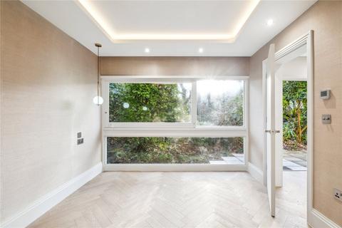 2 bedroom apartment for sale, Park Village East, London, NW1