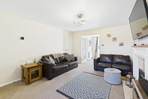 18 Acorn Way, Silverstone, Towcester, NN12 8DQ
