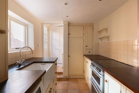 3 bedroom terraced house to rent, Kitsbury Road, Berkhamsted HP4