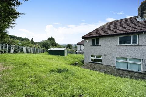 3 bedroom semi-detached house to rent, West Royd Close, Shipley, West Yorkshire, BD18