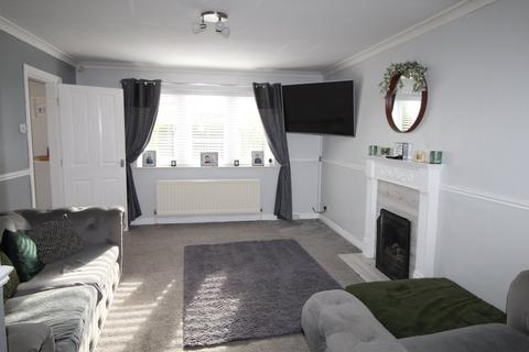 4 bedroom end of terrace house for sale, Rose Meadows, Keighley, BD22