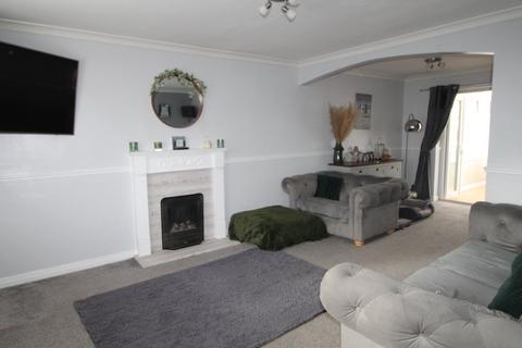 4 bedroom end of terrace house for sale, Rose Meadows, Keighley, BD22