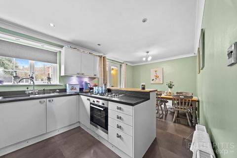 31 Rookhill Road, Pontefract, WF8 2BY