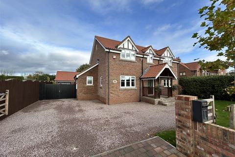 3 bedroom detached house for sale, Saltmarshe, Goole