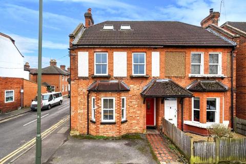 3 bedroom flat for sale, Recreation Road, Surrey GU1