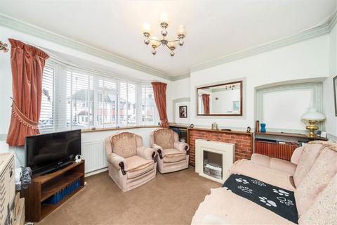 3 bedroom semi-detached house for sale, Ashdale Road, London SE12