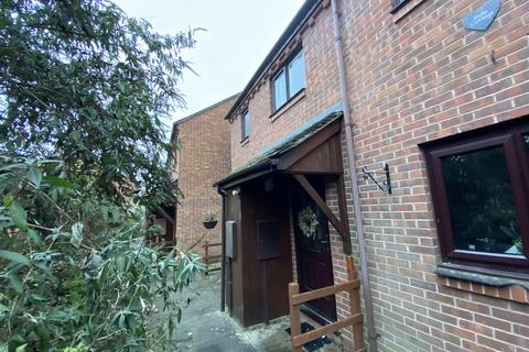 2 bedroom end of terrace house to rent, Queen Elizabeth Court, Ashbourne DE6