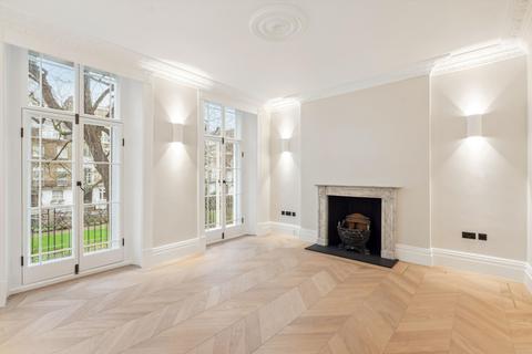 6 bedroom terraced house to rent, Brompton Square, Knightsbridge, London, SW3