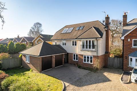 5 bedroom detached house for sale, Chambersbury Lane, Leverstock Green, Hertfordshire, HP3 8LW