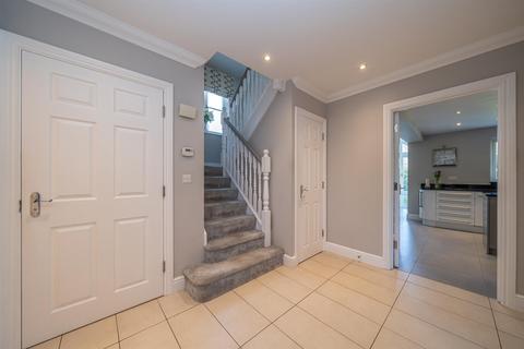 5 bedroom detached house for sale, Chambersbury Lane, Leverstock Green, Hertfordshire, HP3 8LW