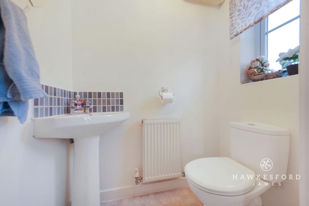 George Walk, Sittingbourne - Downstairs W.C