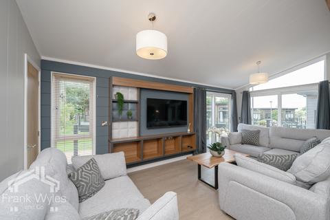undefined, Reeds Bay, Ribby Hall Village, Wrea Green
