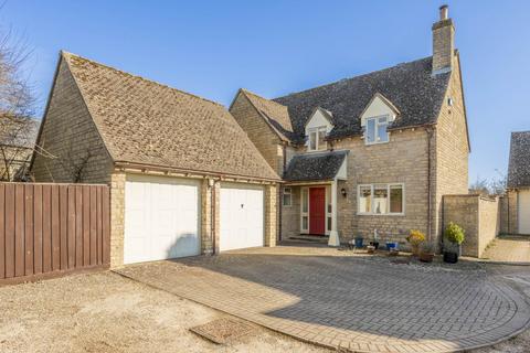 4 bedroom detached house for sale, Webbs Close, Chadlington