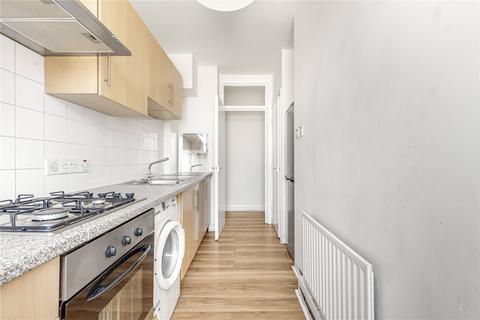 2 bedroom flat to rent, Balham High Road, London, SW12