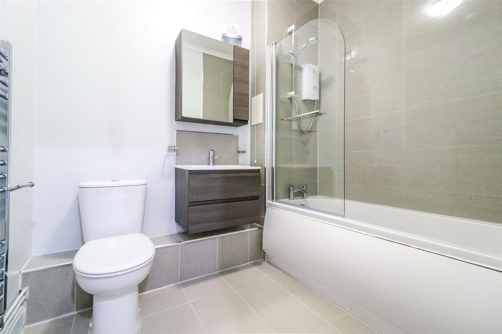 Main Bathroom