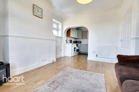 12, Ingleton House Kings Lynn Drive, Romford, RM3 8BW