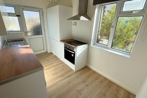 2 bedroom flat for sale, TORRINGTON PARK, NORTH FINCHLEY, N12