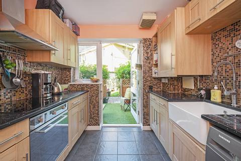 12 Shalbourne Square, London, E9 5JN