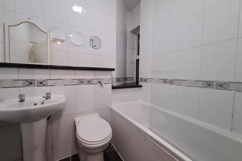 1 bedroom flat to rent, Maple Road, London