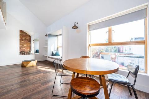 2 bedroom flat for sale, Ashfield Road, Finsbury Park, London, N4