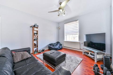 2 bedroom flat for sale, Berwyn House,, Stamford Hill, London, N16