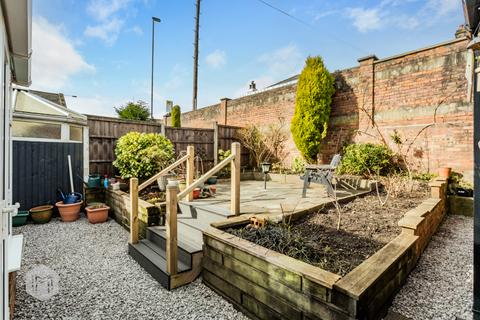 2 bedroom bungalow for sale, Helmsdale Close, Ramsbottom, Bury, Greater Manchester, BL0 9YR