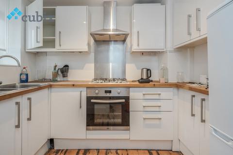 2 bedroom flat to rent, Browning Street, London SE17