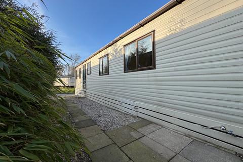 2 bedroom lodge for sale, Beauport Holiday Park