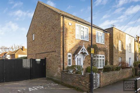 3 bedroom detached house for sale, Chase Side Place, Enfield EN2