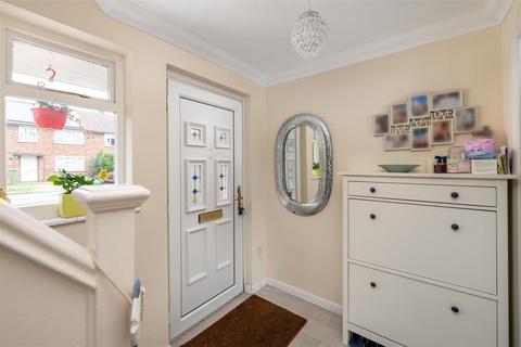 62 New Causeway, Reigate, RH2 7PG