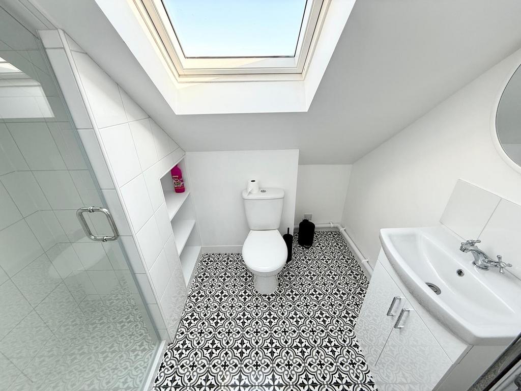 Second floor shower room