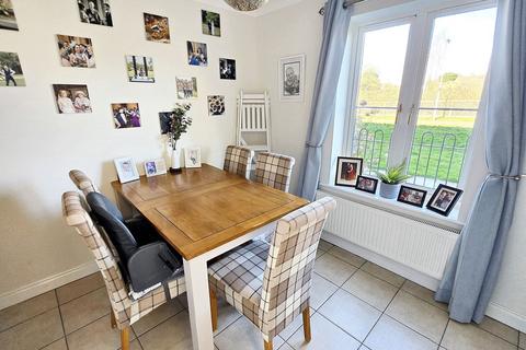 45 Marina Drive, Staverton, Trowbridge, BA14 8UX