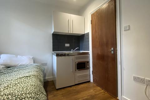 Studio to rent, 8C The Parade, Upper Brockley Road, Brockley, SE4