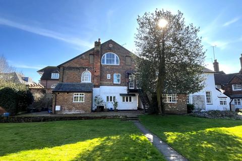 2 bedroom apartment to rent, Church Street, Amersham, Buckinghamshire, HP7