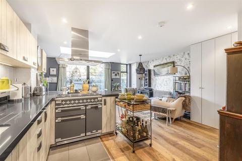 3 bedroom end of terrace house for sale, Beechcroft Road, East Sheen, SW14