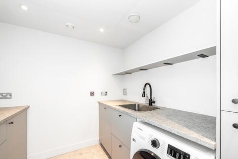 2 bedroom flat to rent, Lower Mast House, Woolwich, SE18