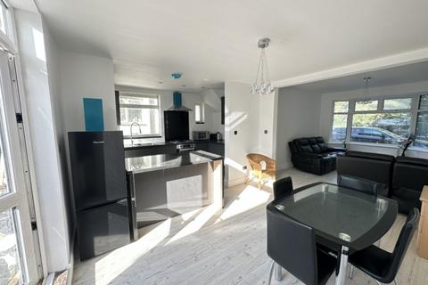 undefined, Watford Way, London, NW4