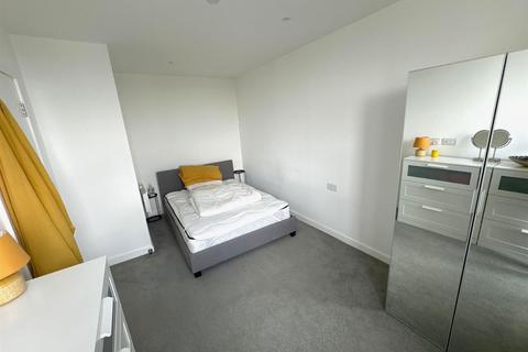 1 bedroom apartment for sale, 4 Wharf End, Manchester M17