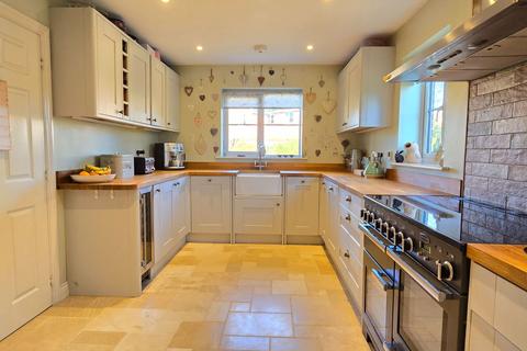 4 bedroom semi-detached house for sale, Lowbury Gardens, Newbury RG20