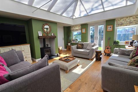 4 bedroom semi-detached house for sale, Lowbury Gardens, Newbury RG20