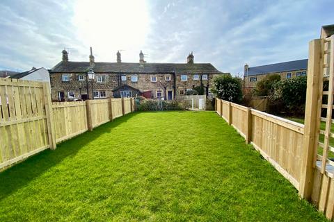 2 Waterloo Crescent, Bradford, BD10 0NQ