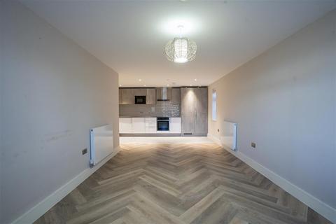 2 bedroom apartment to rent, 285 Stratford Road, Solihull B90