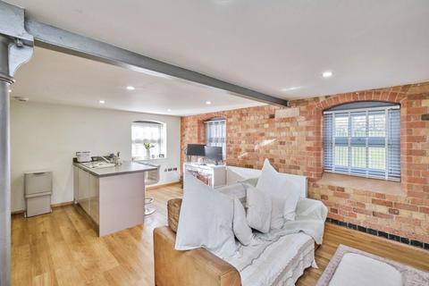 1 bedroom flat for sale, The Malt House, Cairns Close, Lichfield