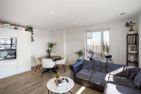 2 bedroom flat for sale, Creekside, London SE8