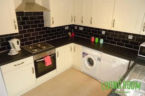 5 bedroom house to rent, Mackintosh Place, Roath, Cardiff