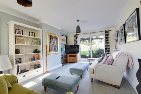 4 bedroom detached house for sale, Warnham Gardens, Bexhill-On-Sea