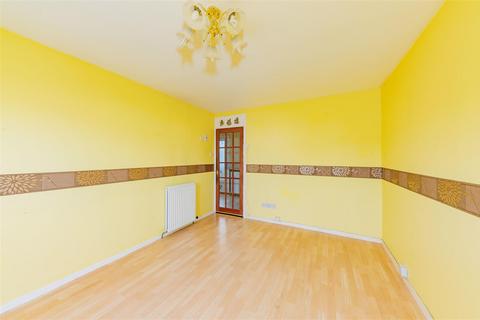 4 bedroom terraced house for sale, Broomlee Road, Dundee DD2