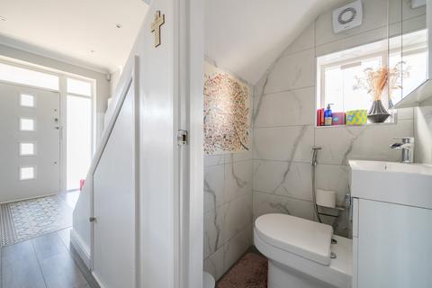 135 Stanley Avenue, Romford, RM2 5DB