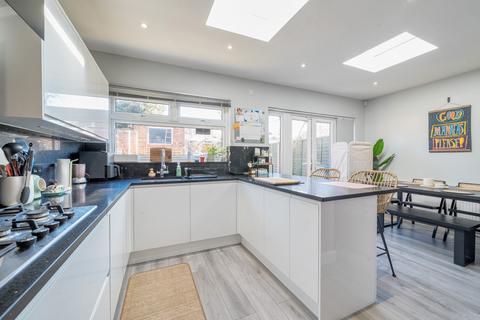 135 Stanley Avenue, Romford, RM2 5DB