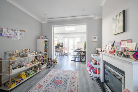 135 Stanley Avenue, Romford, RM2 5DB